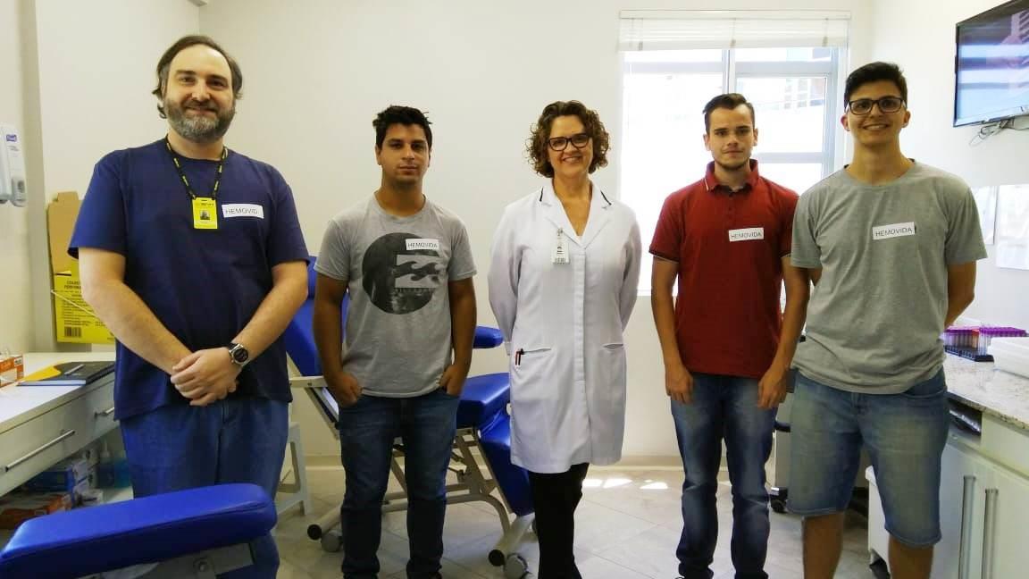 Acadêmicos realizam visita técnica para projetar aplicativo para hemocentros