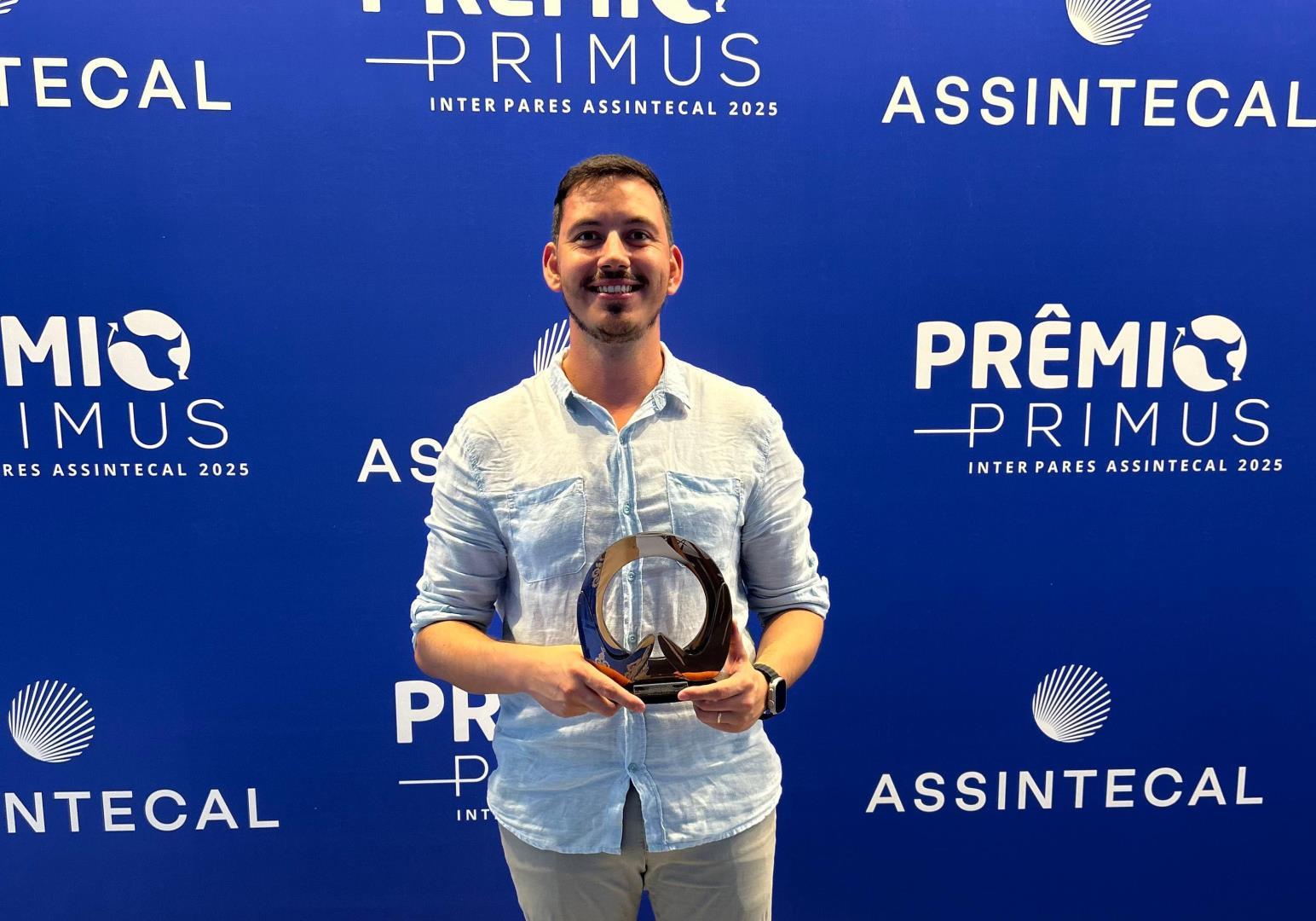 Aluno do Curso Técnico em Comércio Exterior da IENH, Luis Balbinot é premiado no Prêmio Primus 2025 Aluno do Curso Técnico em Comércio Exterior da IENH, Luis Balbinot é premiado no Prêmio Primus 2025