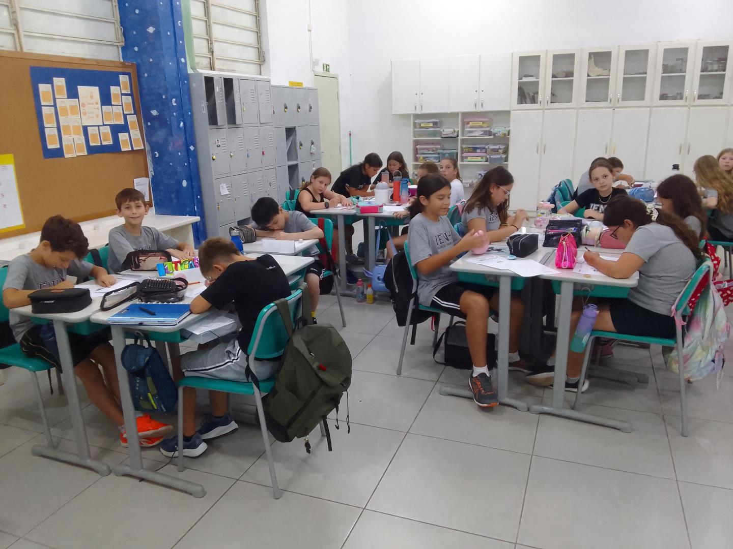 Alunos da Unidade Oswaldo Cruz participam de aula sobre a Escala de Cuisenaire