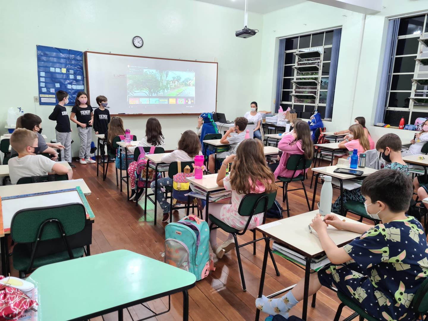 Alunos da Unidade Pindorama promovem campanha de coleta de lixo eletrônico