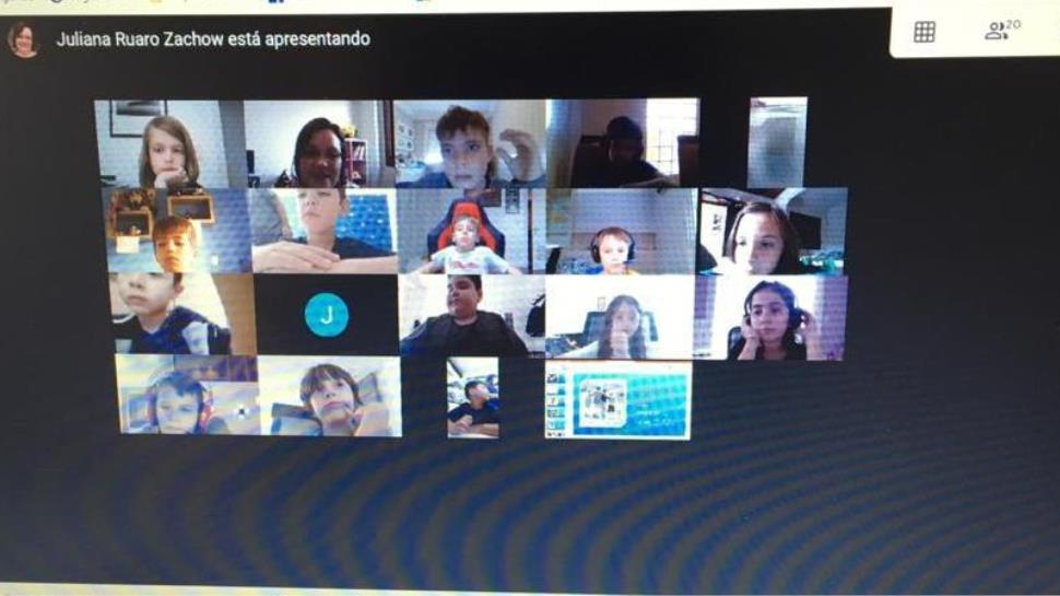 Alunos participam de meditação sobre amizade Alunos participam de meditação sobre amizade