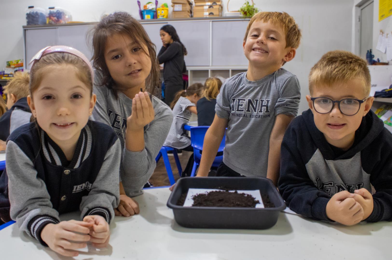 Aprendendo na prática: Kindergarten 5 da Unidade Oswaldo Cruz explora conceito de sequência