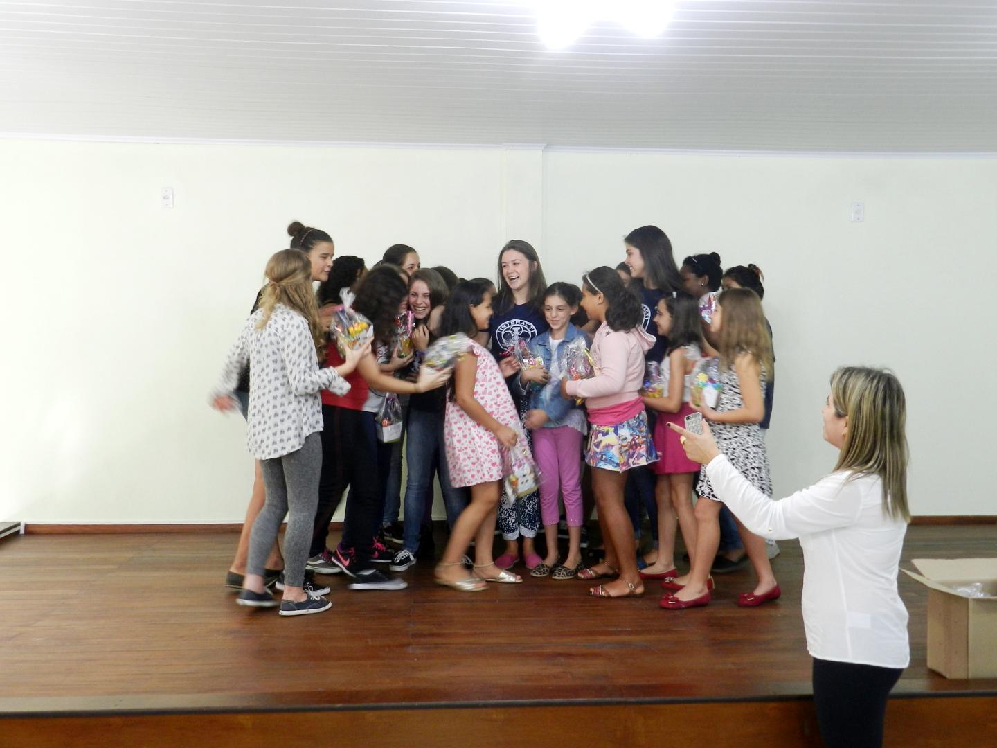 Arte em Movimento recebe representantes do Interact