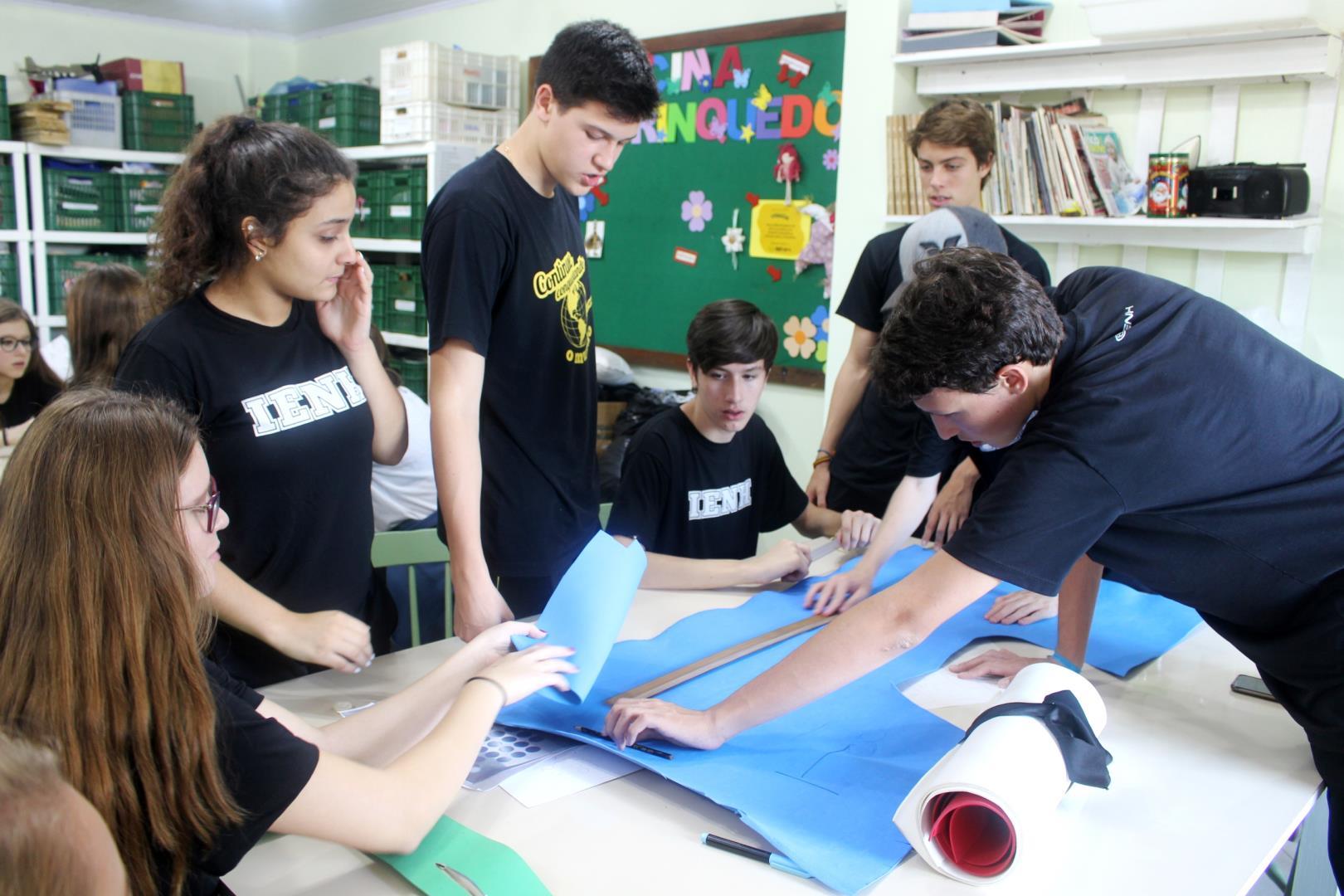 Atividades solidárias da Oficina do Brinquedo iniciam na IENH