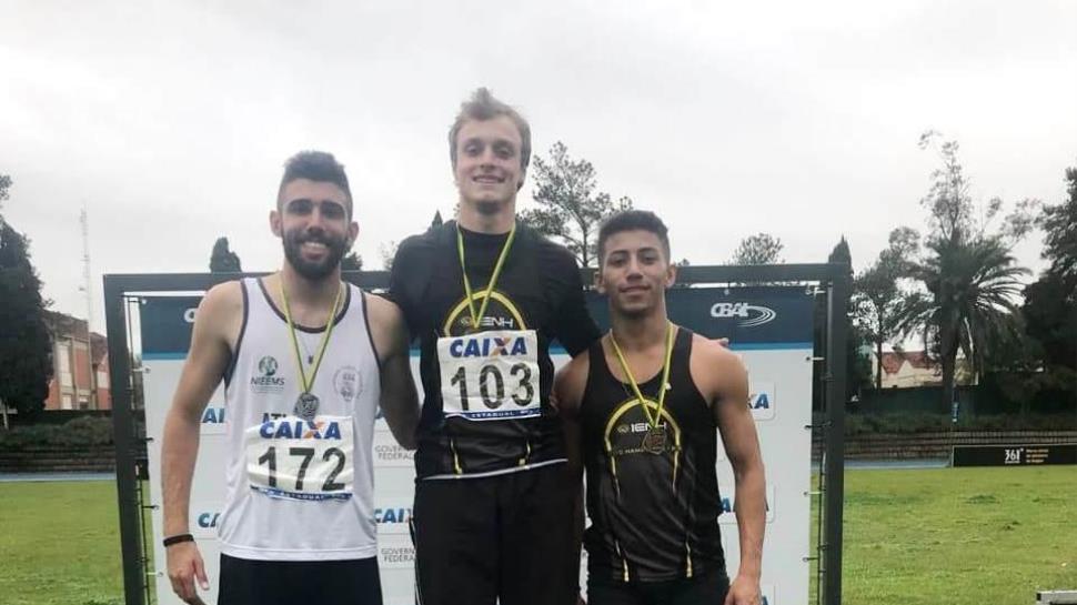 Atletismo da IENH conquista grandes resultados no Troféu Sogipa - Faculdade  - Portal IENH