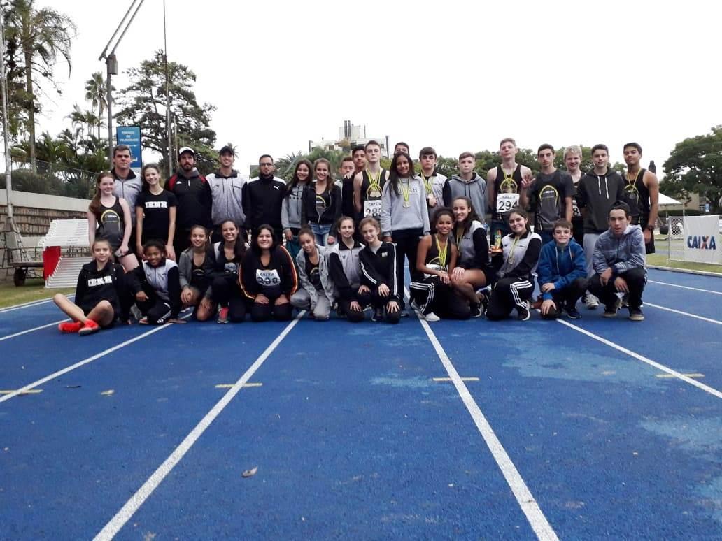 Atletismo da IENH é campeão estadual 