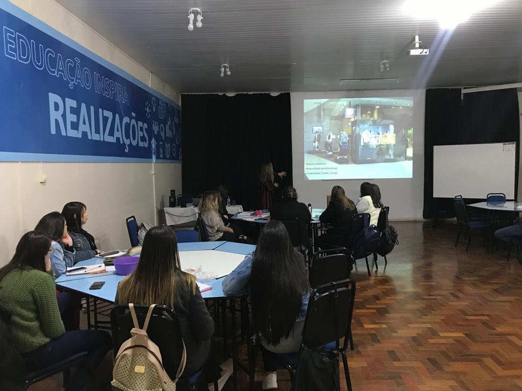 Aula aberta de gestão do varejo é realizada na IENH