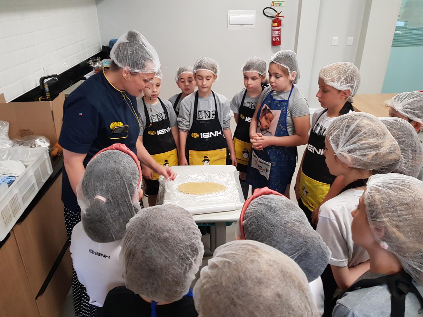 Aula especial sobre a gastronomia alemã acontece para as turmas dos 3ºs anos da Unidade Oswaldo Cruz