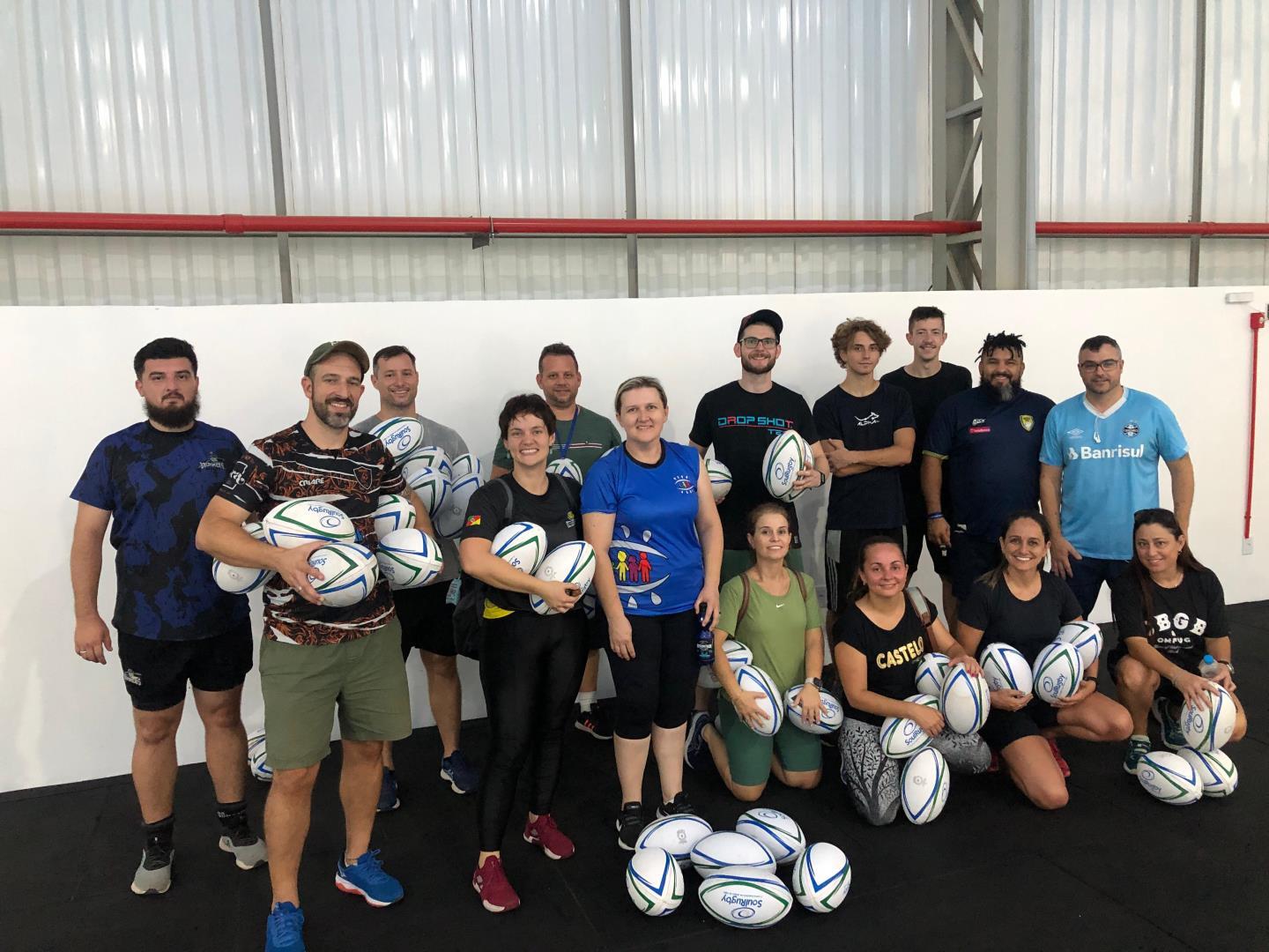 Coordenadora da área de Educação Física da IENH participa de formação de Rugby