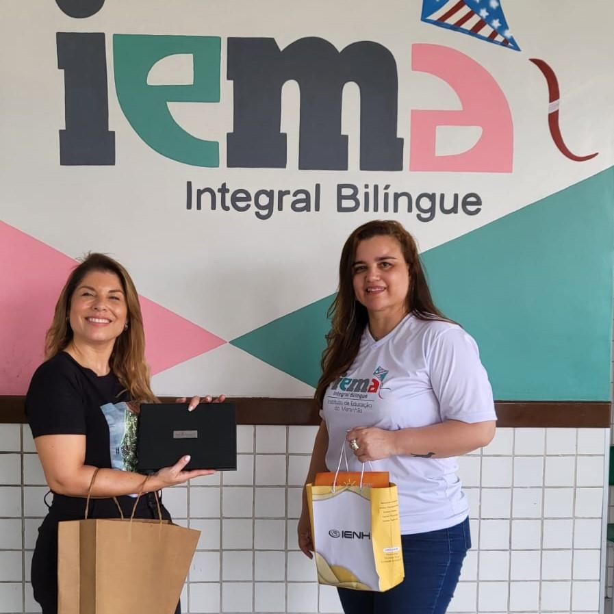 Coordenadora do Currículo Bilíngue da IENH visita escola pública bilíngue no Maranhão