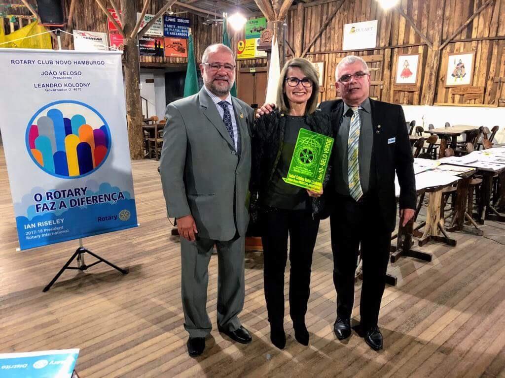 Coordenadora dos Programas Socioambientais da IENH recebe Selo Verde do Rotary Club