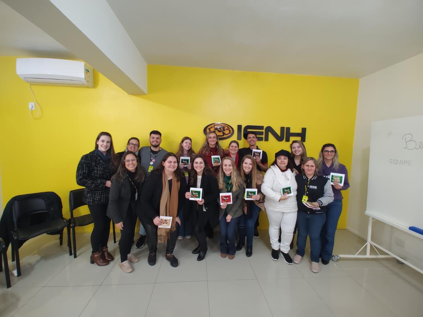 Equipe de Atendimento da IENH participa de momento de capacitação a partir de jogos