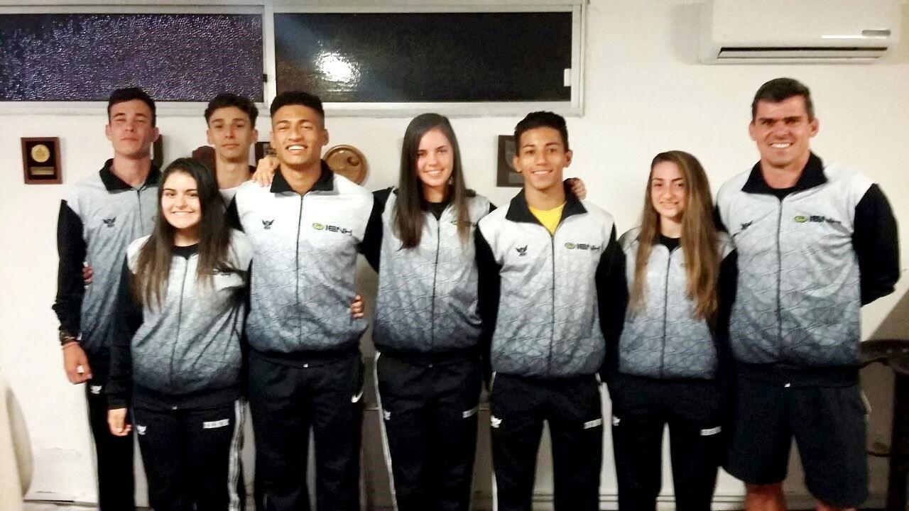 Equipe de Atletismo da IENH compete no Uruguai