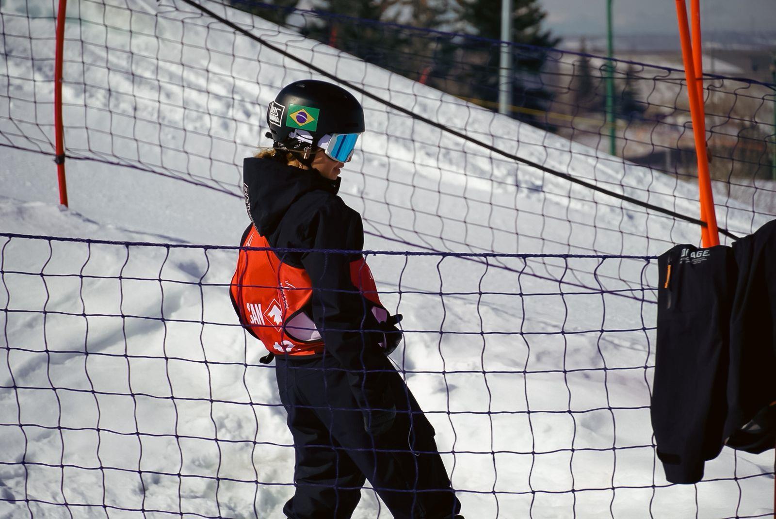 Estudante da IENH representa o Brasil no Mundial Júnior de Snowboard no Canadá