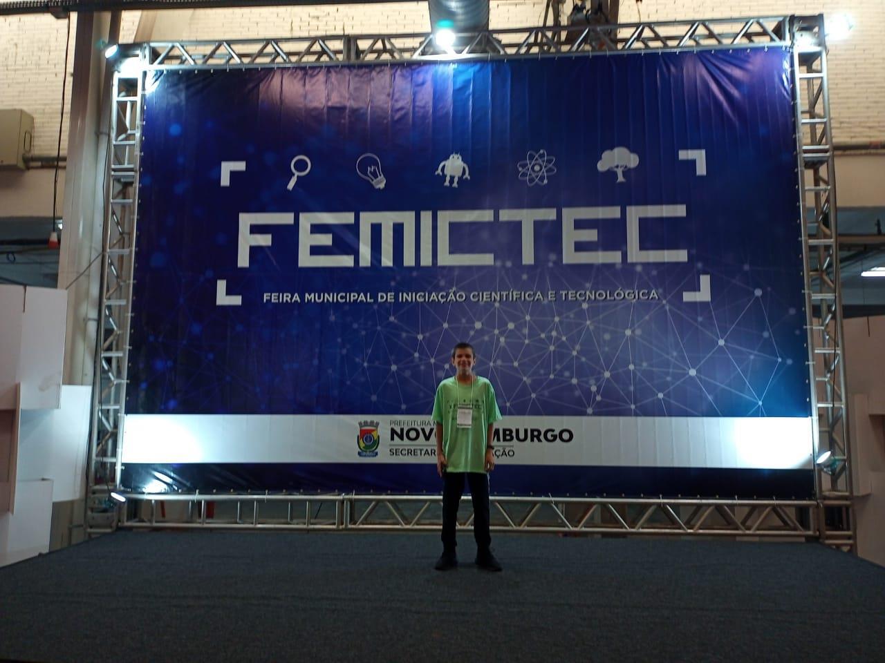 Estudante da Unidade Fundação Evangélica está participando da FEMICTEC