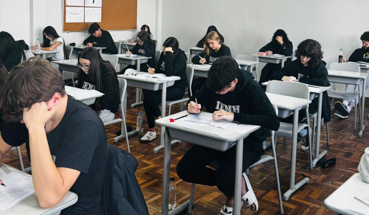 Estudantes da Unidade Fundação Evangélica participam do Simulado ENEM Bernoulli