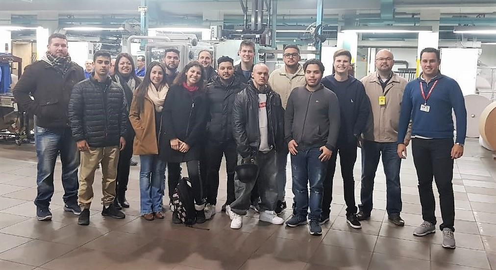 Estudantes do Curso Técnico em Logística visitam o parque gráfico do Grupo Sinos