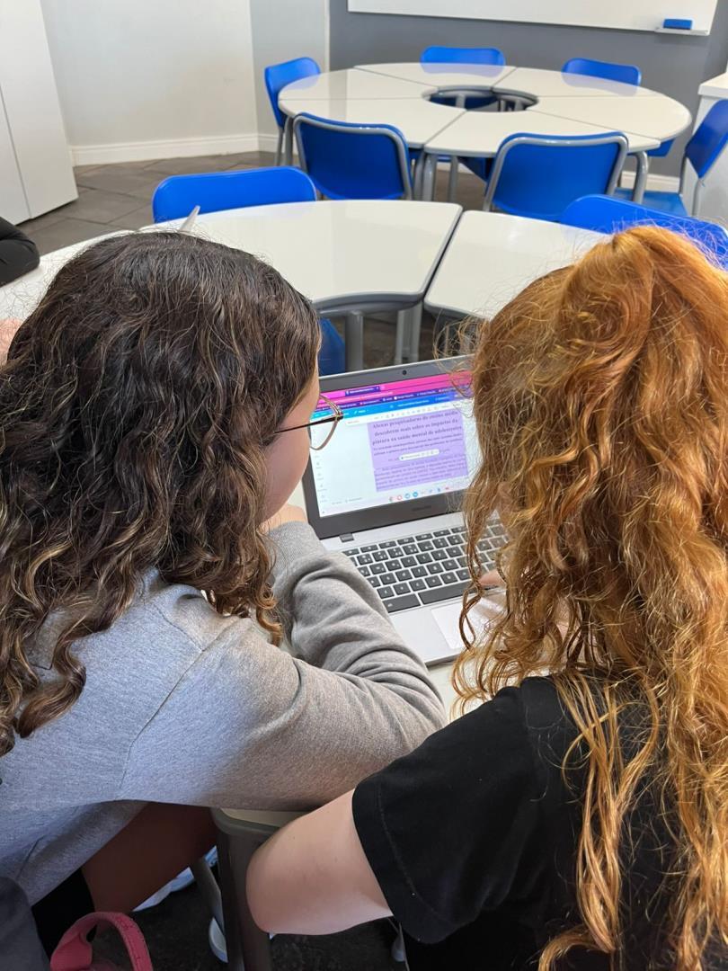 Estudantes transformam pesquisas da Feira de Ciências em Revista Digital 