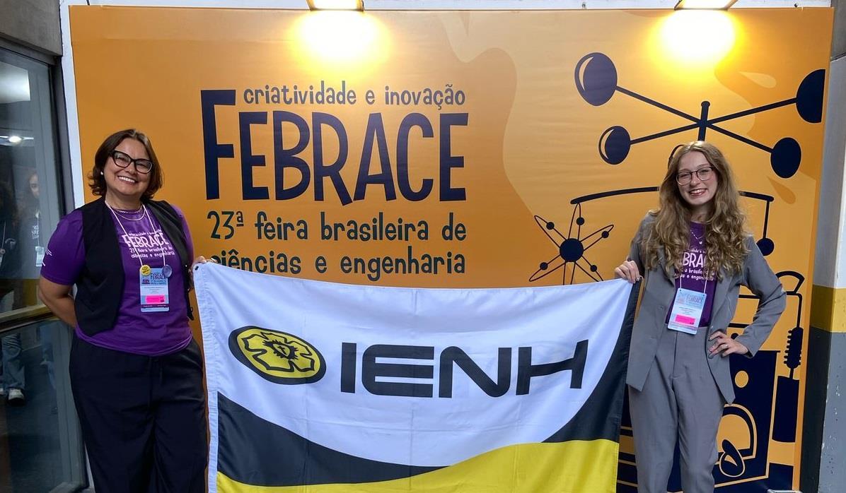 Ex-aluna da IENH participa da Febrace com pesquisa sobre pesticida biológico sustentável