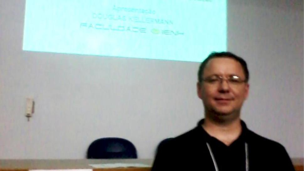 Experiência com Computação Desplugada na Faculdade IENH é apresentada no SIRC 2015