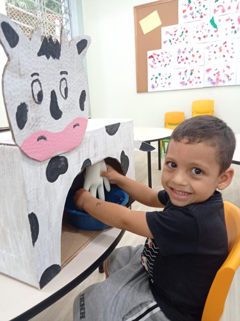 Experiência oportuniza o estudo sobre o leite em turmas da Educação Infantil da Unidade Oswaldo Cruz