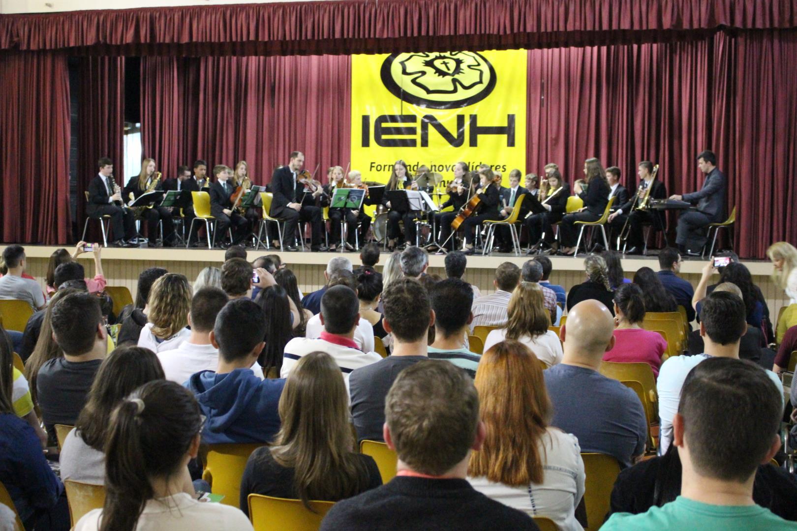 Faculdade IENH comemora 10 anos com concerto musical