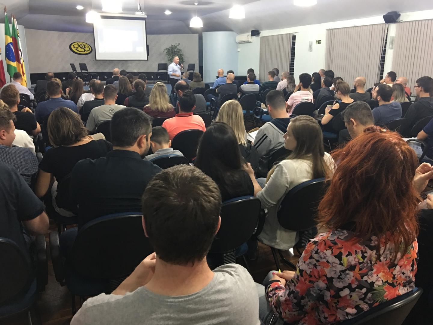 Fórum de Inovação por Projetos ocorre com palestras e mesa redonda