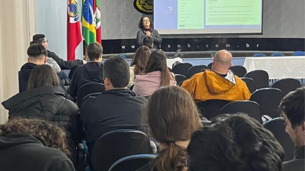 IENH Realiza Reunião de Estágio 2024 para Estudantes do Módulo III