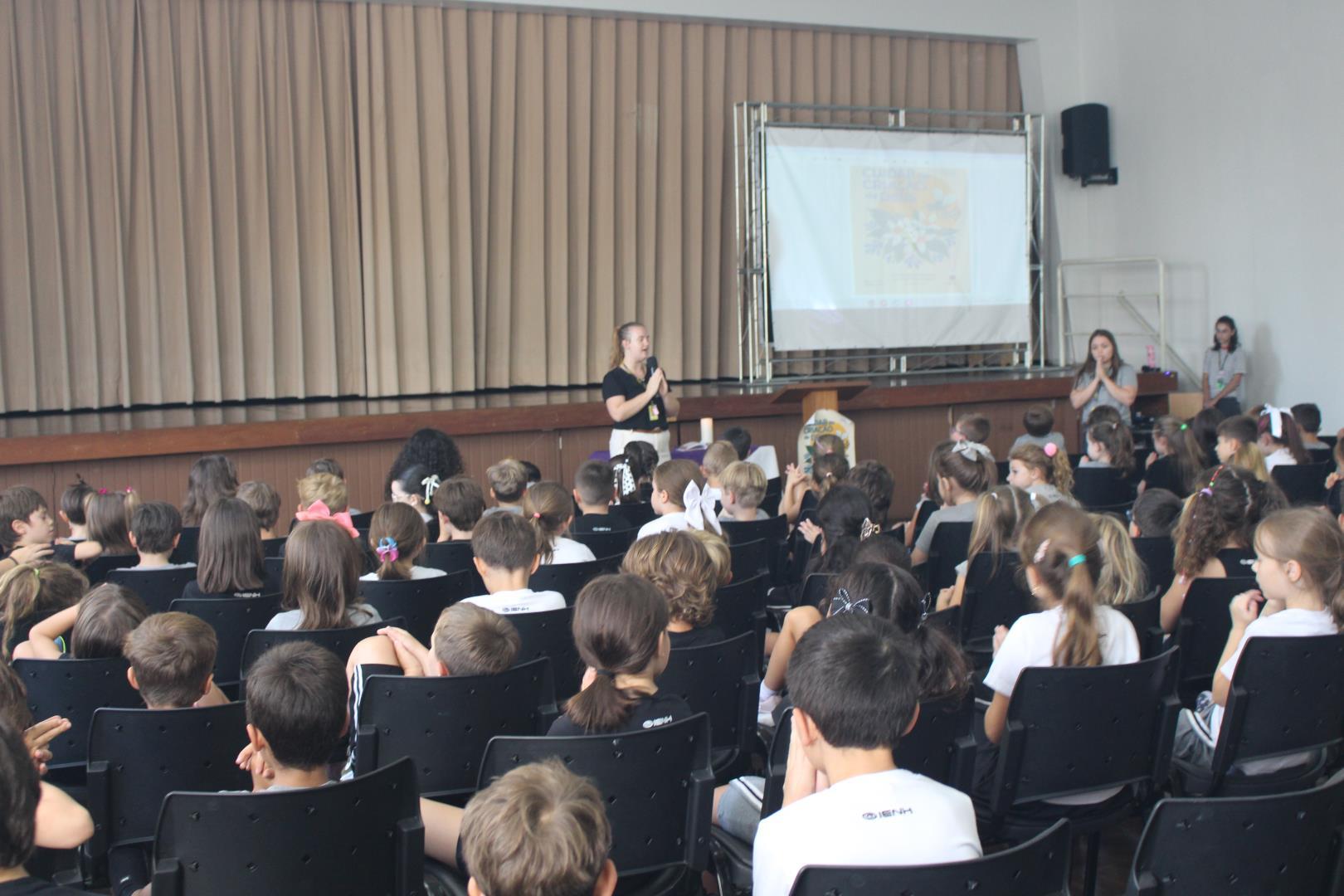 Momento de acolhimento reúne estudantes na Unidade Oswaldo Cruz