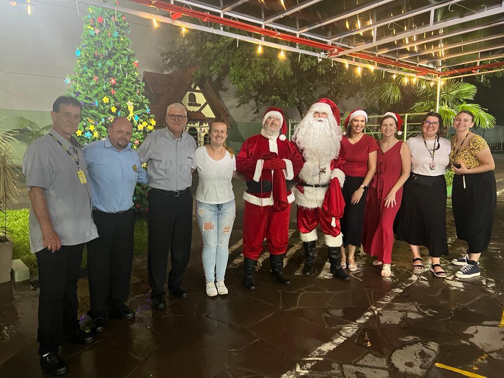 Natal Drive-Thru é preparado para as famílias na Unidade Oswaldo Cruz 