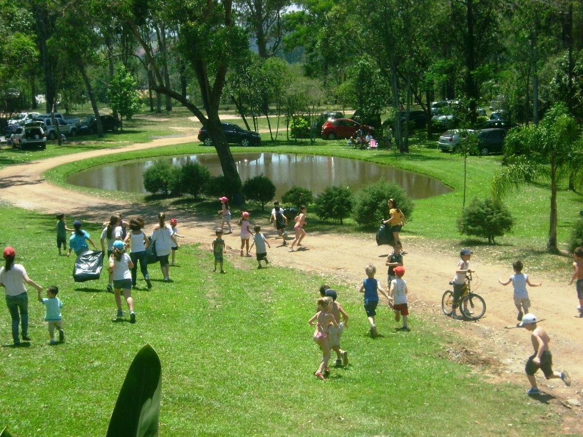 Piquenique reúne familiares, estudantes e colaboradores