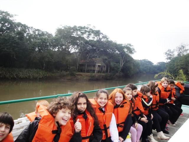 Passeio no Martim Pescador encantou estudantes