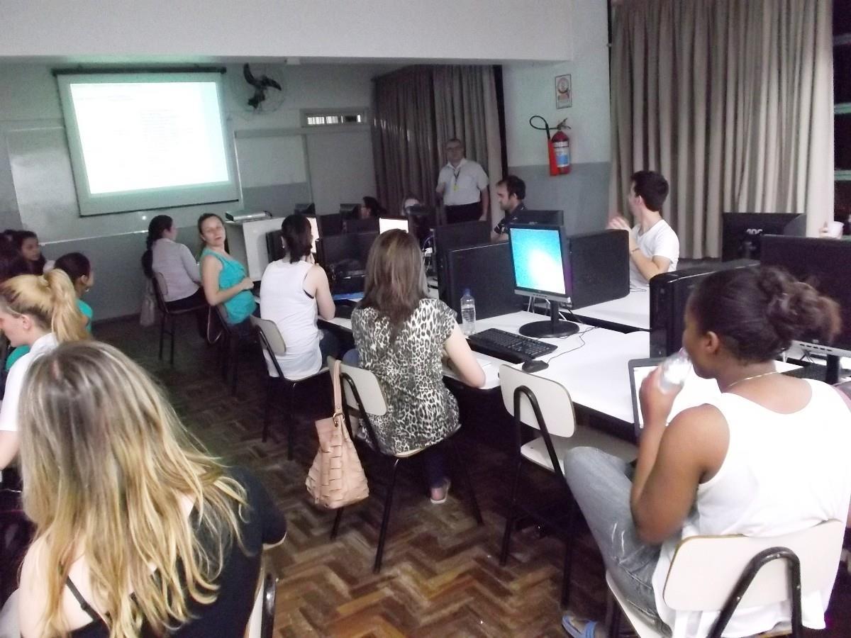 Estudantes dos Cursos Técnicos da IENH participam de Oficina para Preparação do TCC