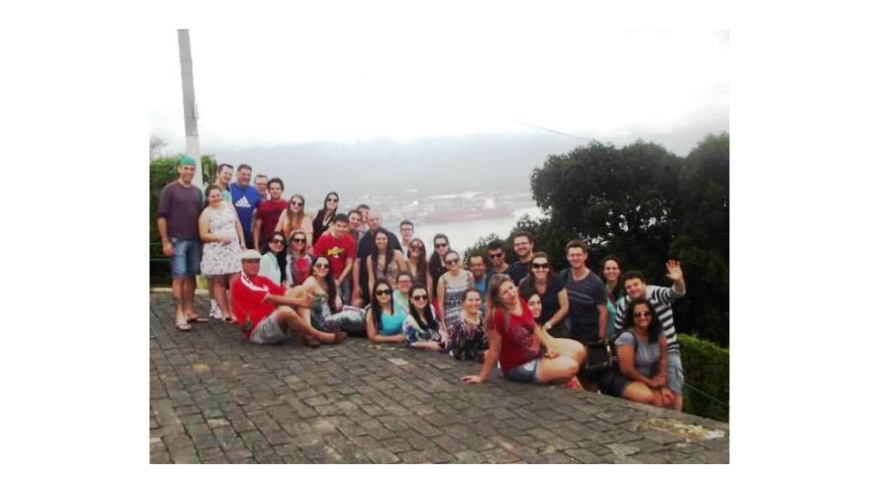 Estudantes dos Cursos Técnicos e da Faculdade IENH realizam visita ao Porto de Santos