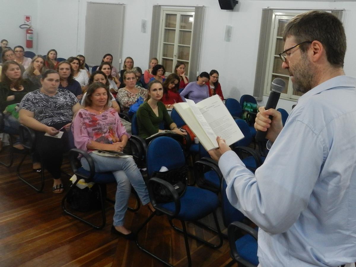 Aula Inaugural das Pós-Graduações em Educação Infantil