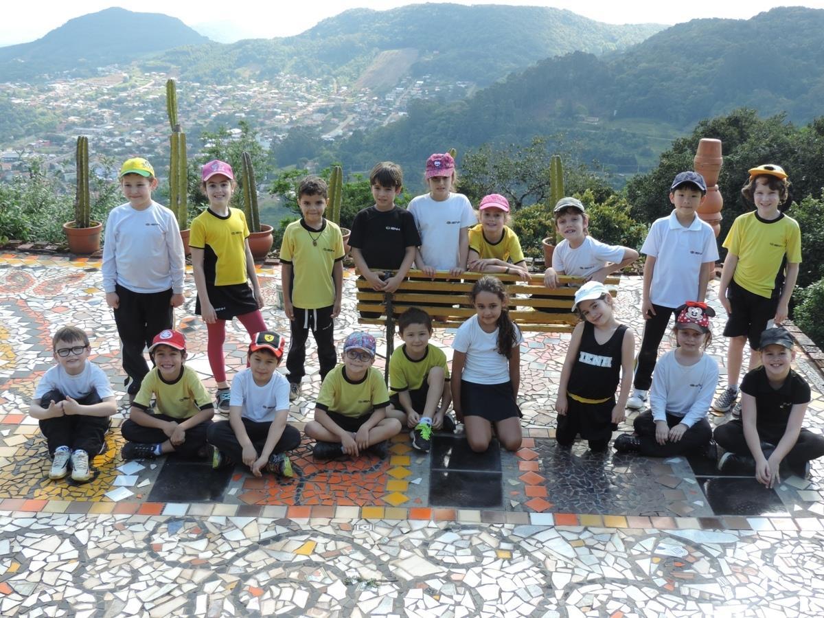 GYMNASIUM – O Pensamento transformou o Infinito em Serpente – casaBranca