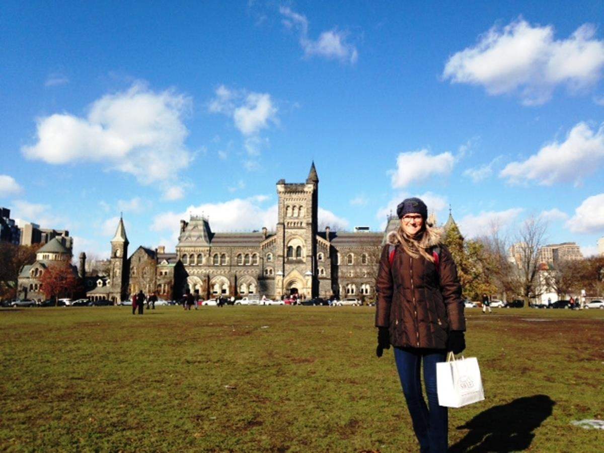 Coordenadora da Área de Língua Estrangeira da IENH conta sobre seu Doutorado no Canadá 