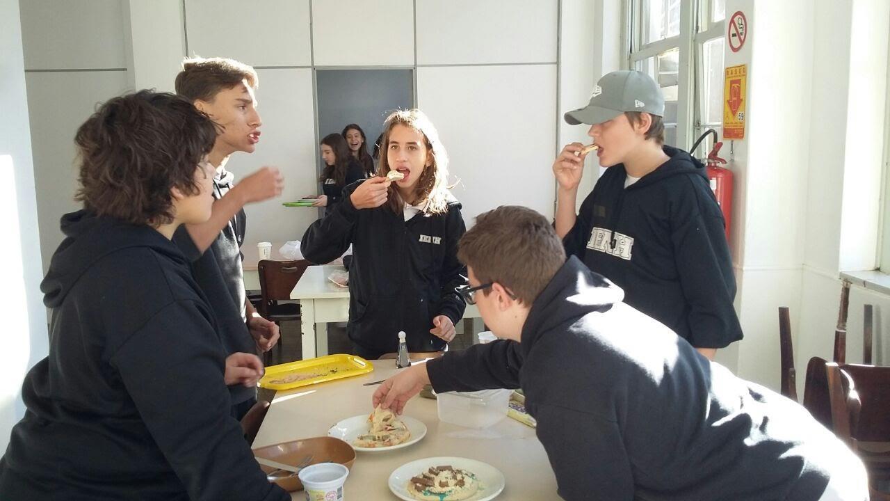 Pizzas “celulares” na aula de ciências