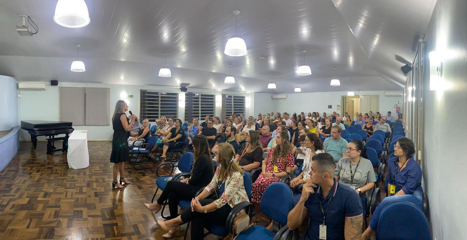 Reunião de acolhimento para famílias dos 7°s anos acontece na Unidade Fundação Evangélica