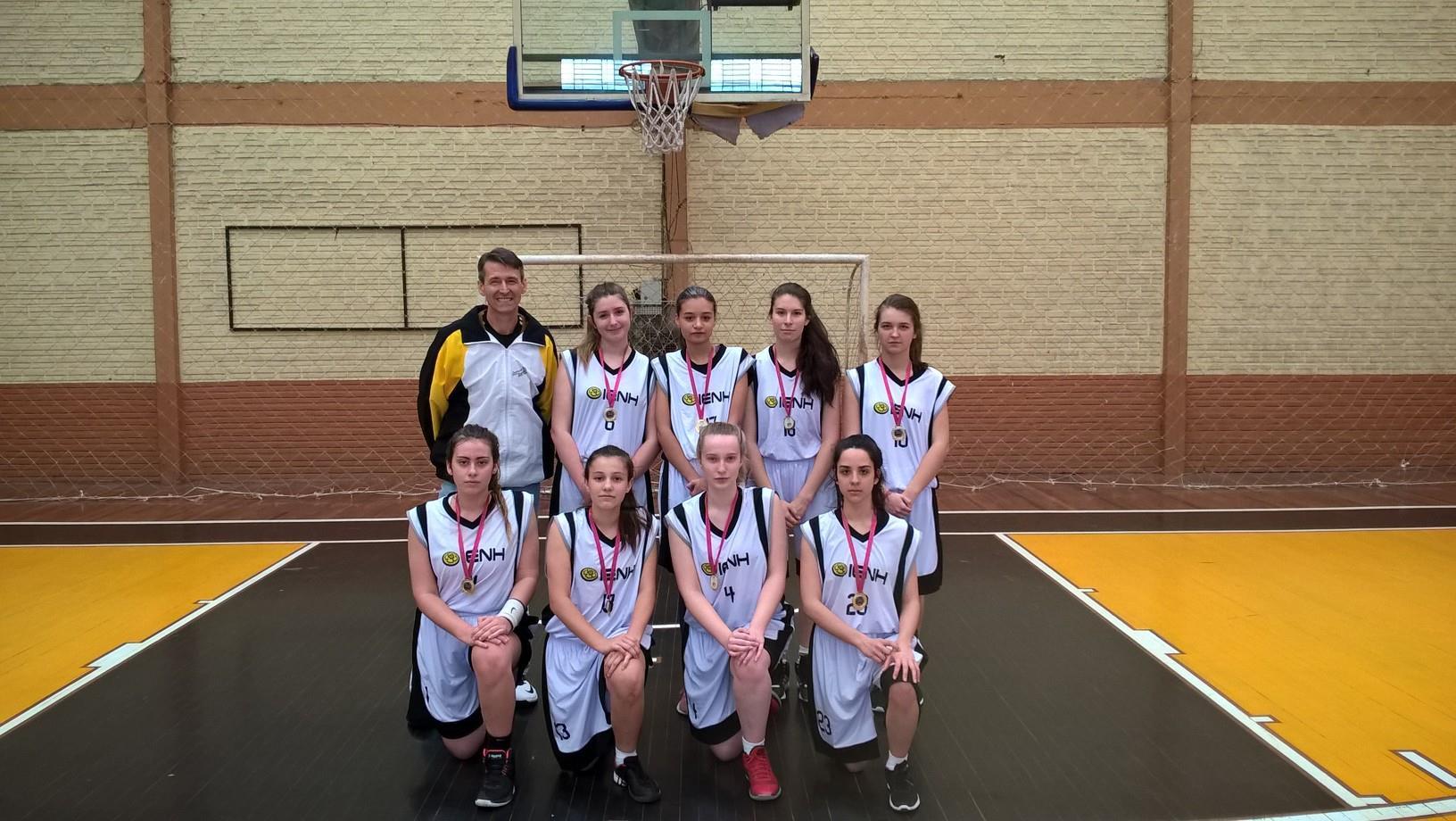 Time de basquete feminino da IENH é campeão do torneio comemorativo de Caxias do Sul