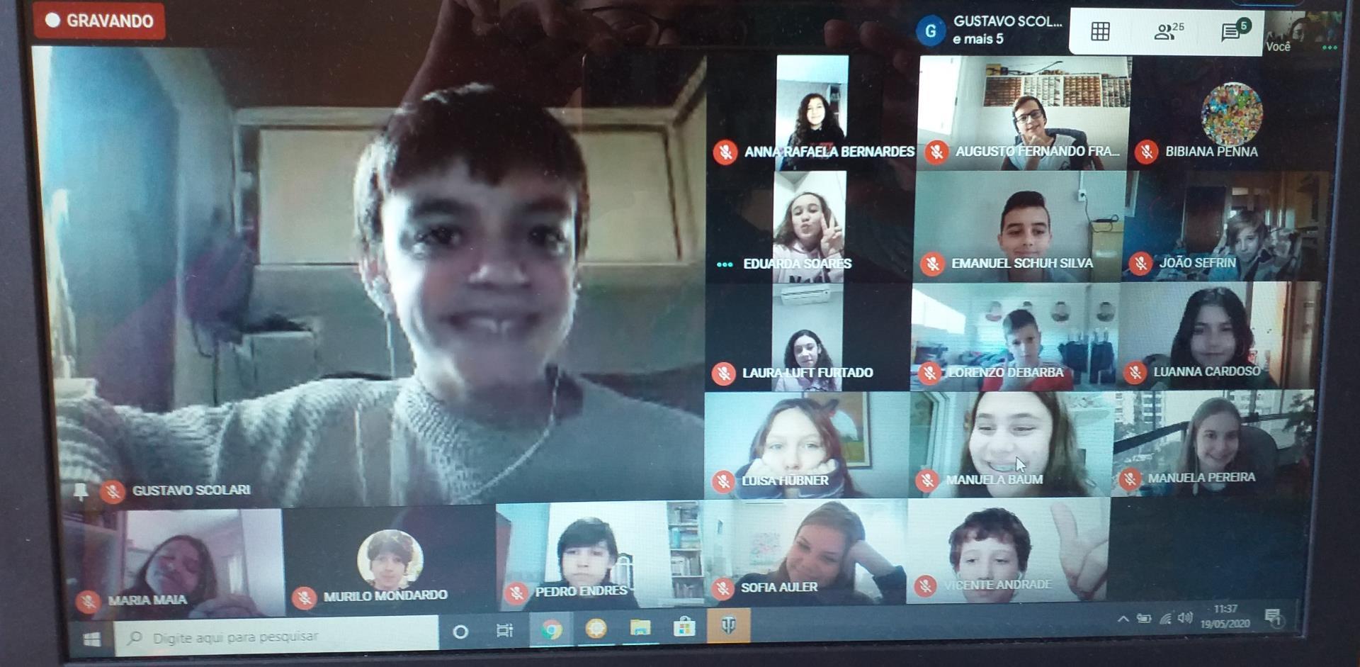 Turma conversa sobre arte Africana e Indígena em videoconferência Turma conversa sobre arte Africana e Indígena em videoconferência