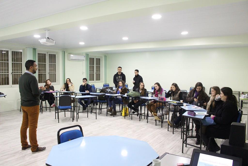 Visita Técnica à Funerária Krause na disciplina intensiva do Curso de Psicologia