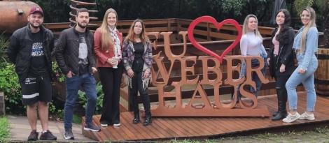 Acadêmicos de Administração da Faculdade IENH Realizam Saída de Estudo para a Weber Haus em Ivoti