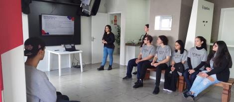 Alunos do Técnico em Informática da IENH realizam Visita Técnica à Testing Company Alunos do Técnico em Informática da IENH realizam Visita Técnica à Testing Company