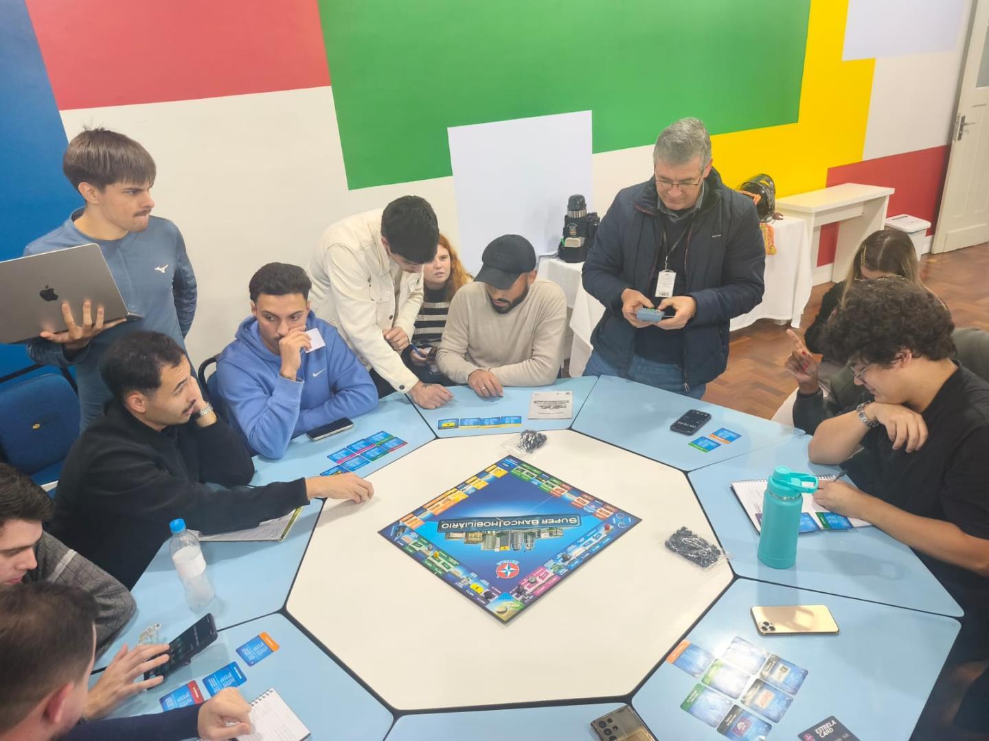 Faculdade e Cursos Técnicos da IENH promovem vivências na Semana Mundial do Brincar