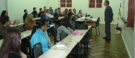 Faculdade IENH reinicia aulas e recebe novos alunos