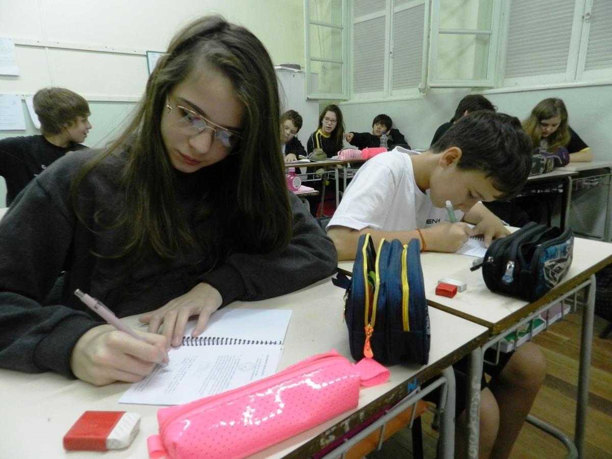 7ºs anos A e B participam de atividade sobre métodos de estudo