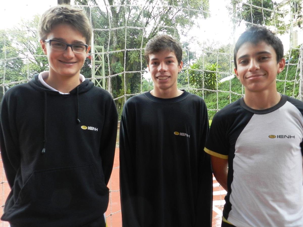 Estudantes da IENH participam de Campeonato de Futebol no Exterior