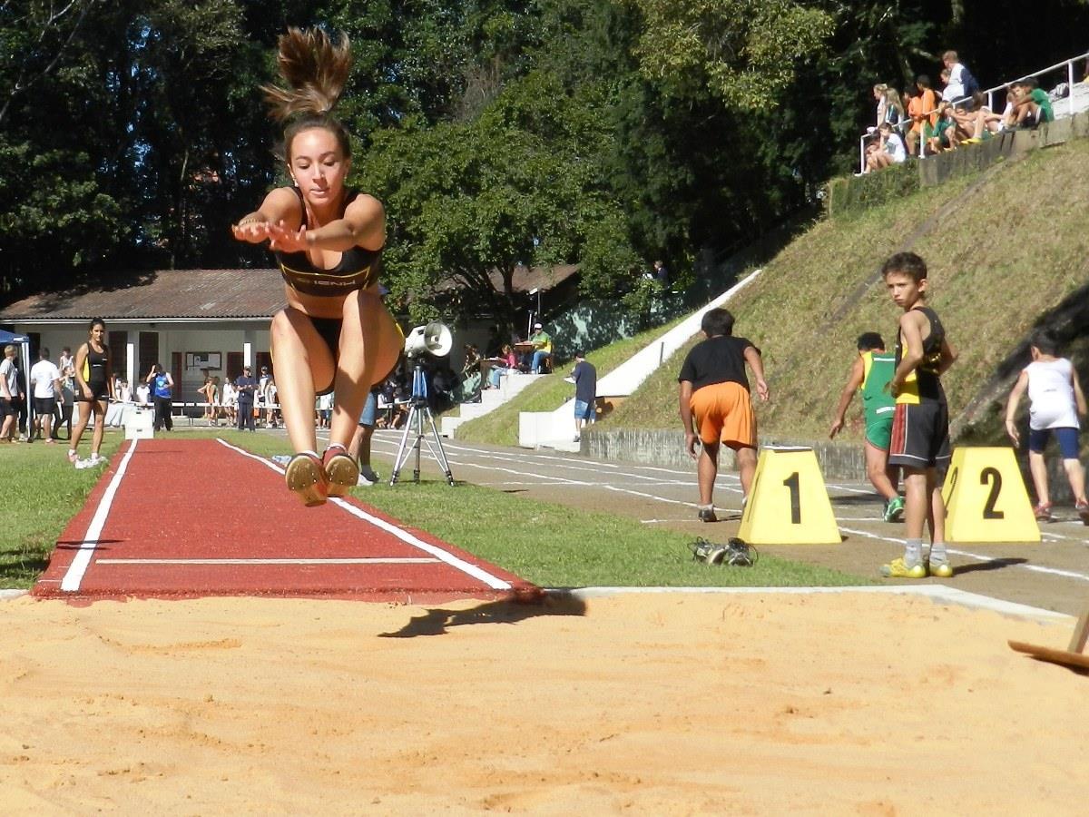 Troféu IENH de Atletismo 2013 marca inauguração de setores de salto