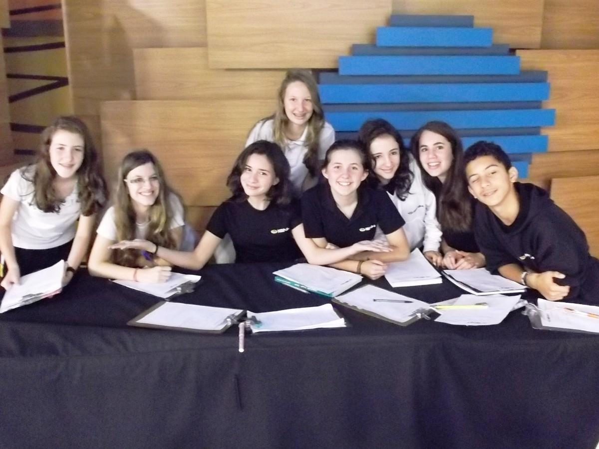 7ª série realiza visita de estudos na RBS TV